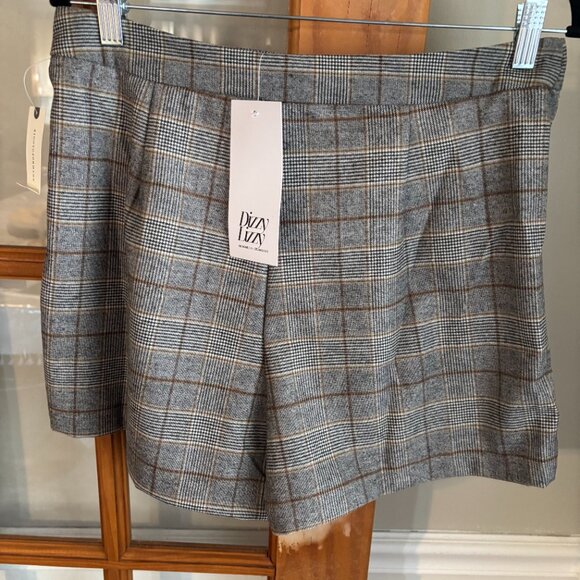 Dizzy Lizzy Pleated Wrap Skort SZ: Large - Picture 6 of 11